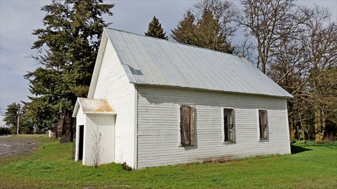 Little White Paradise Valley Church